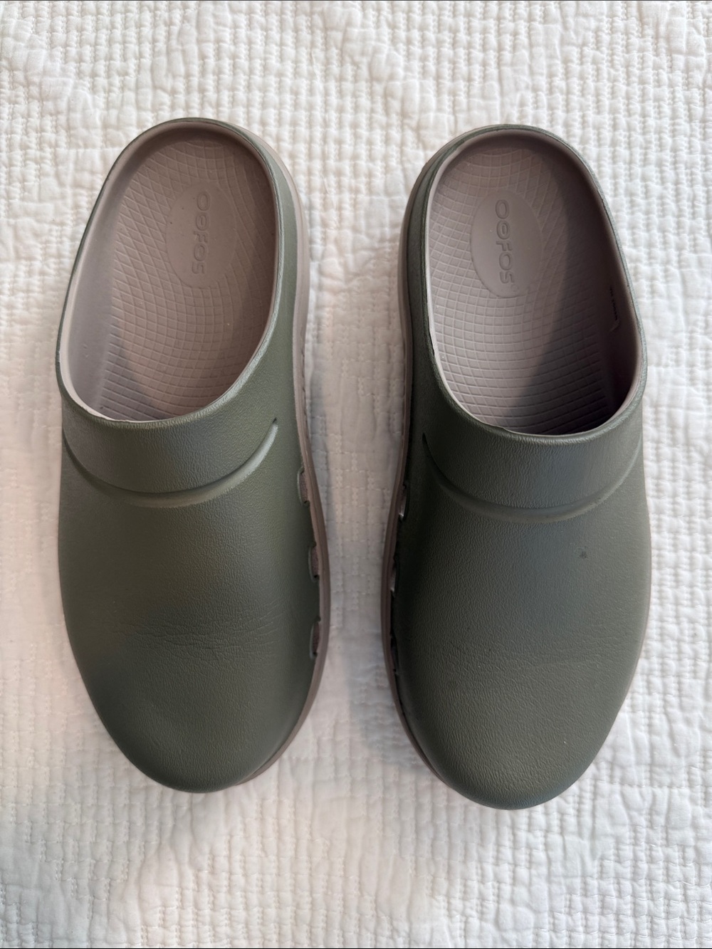 Women OOFOS Classic Clog - Olive Green